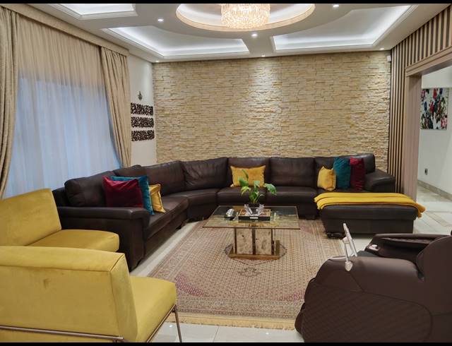 4 BEDROOM HOUSE FOR SALE IN MOUNTAIN RISE
